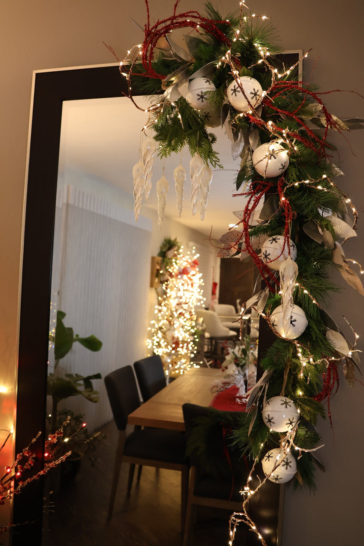 White Jubilant Jingle Bell Garland