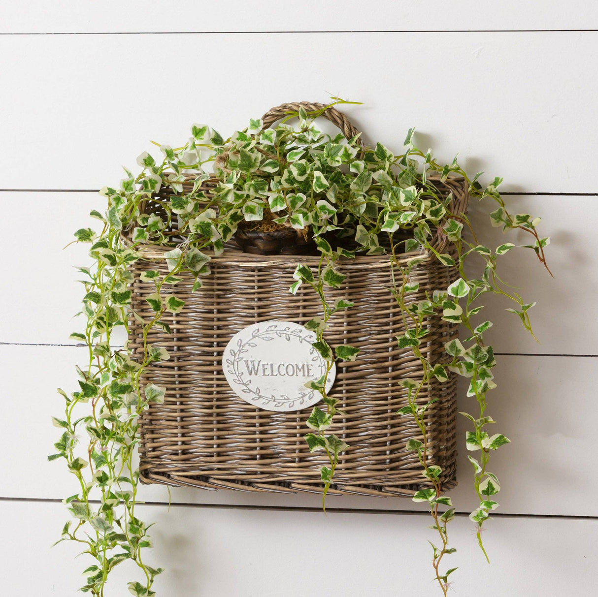Welcome Hanging Wall Basket