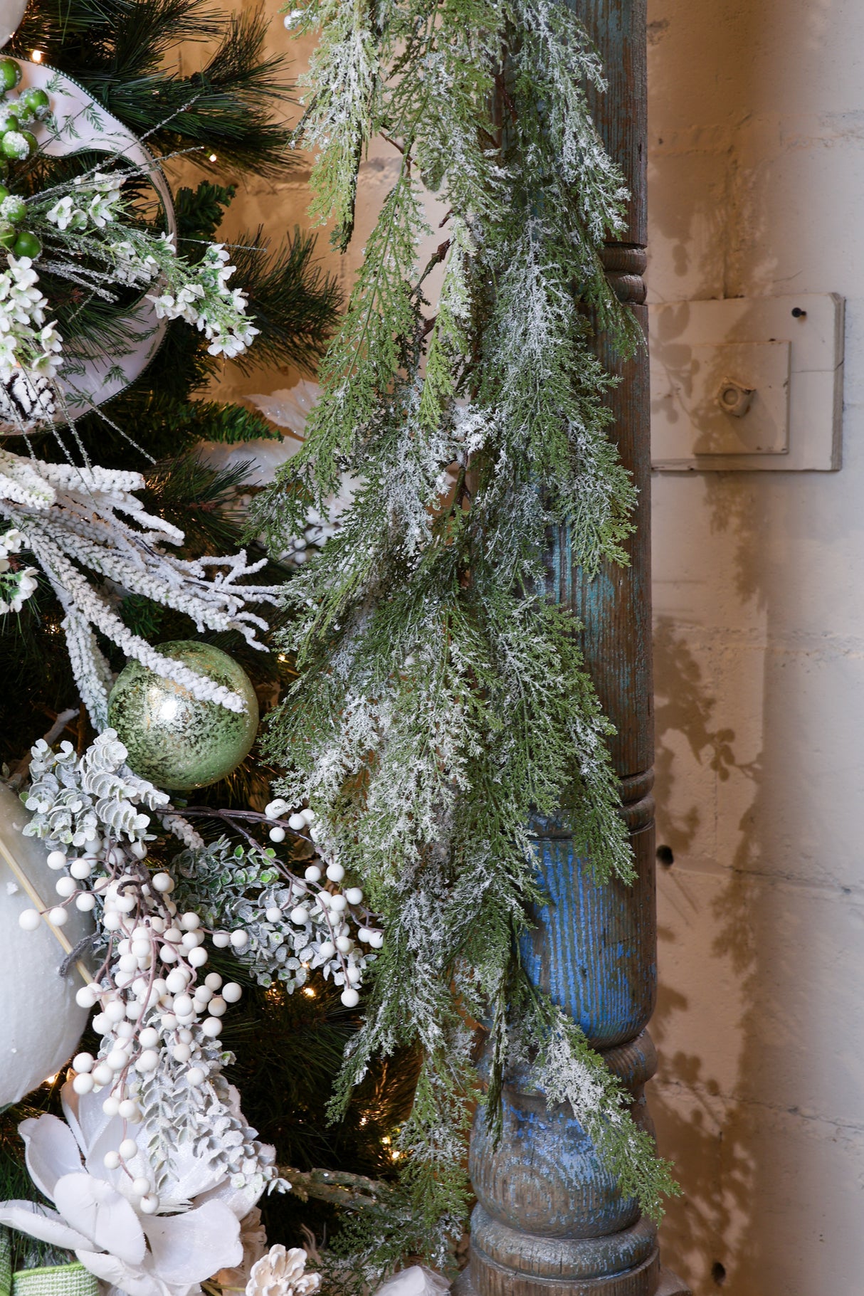 DEFECTIVE Frosted Cedar Garland