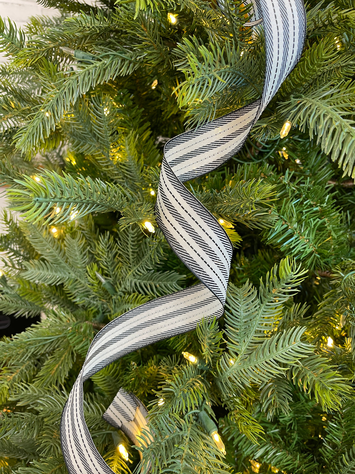 1.5" Stripe Ribbon Bolt