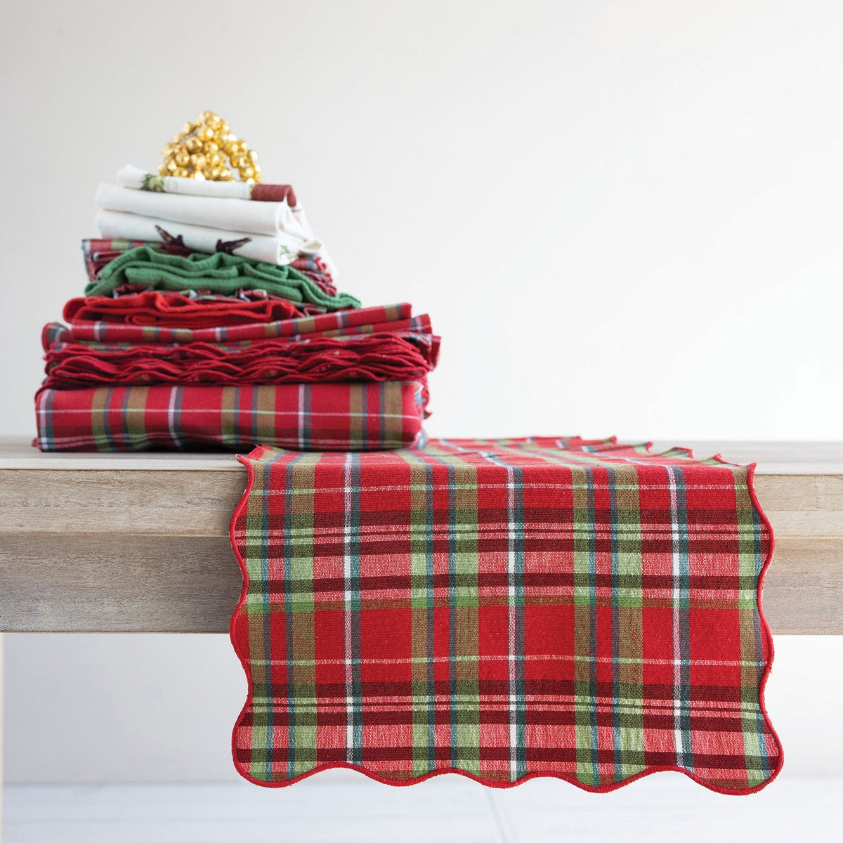 Tartan Plaid Cotton Scalloped Table Runner