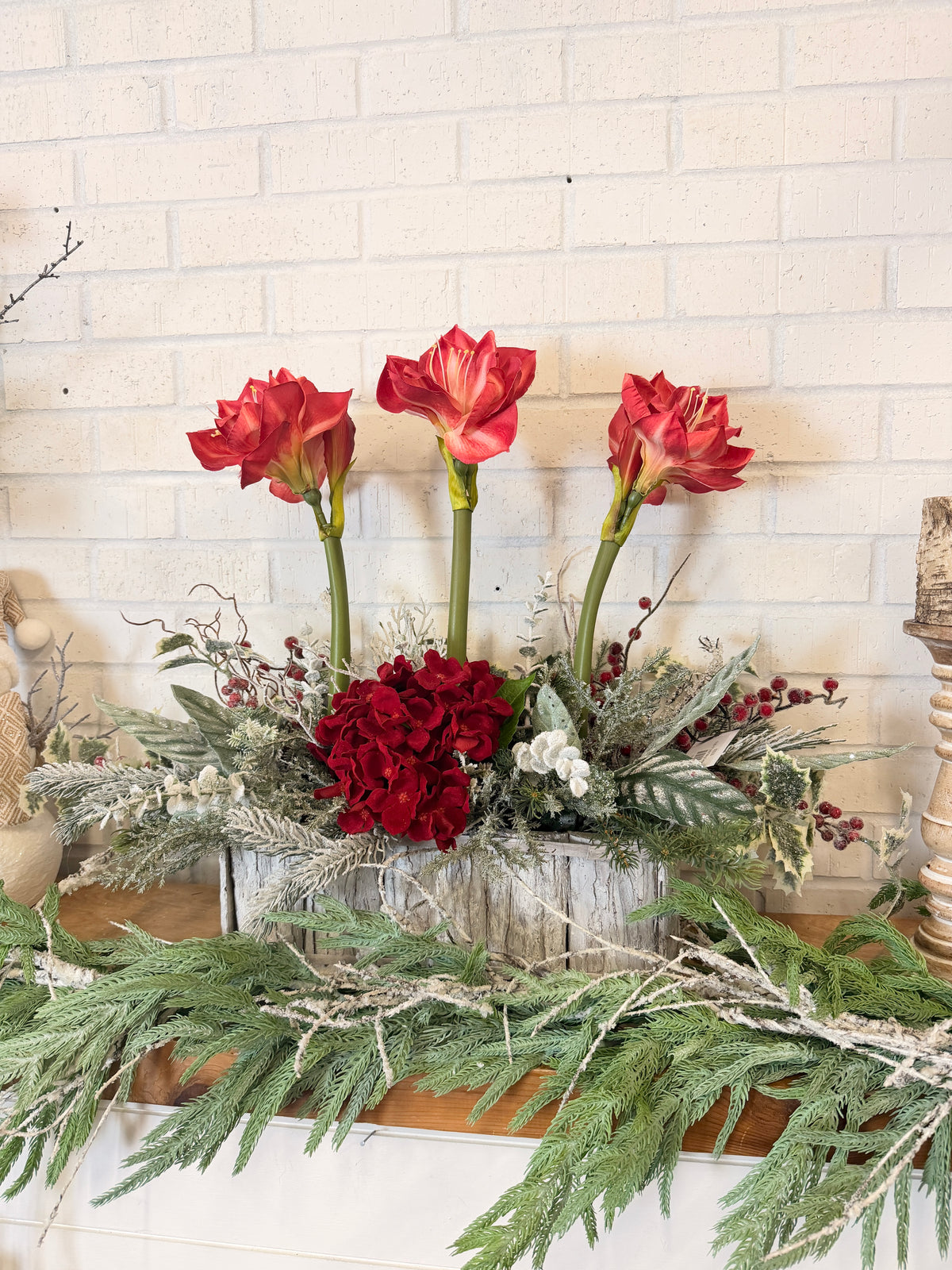 31" Joyful Tidings Centerpiece