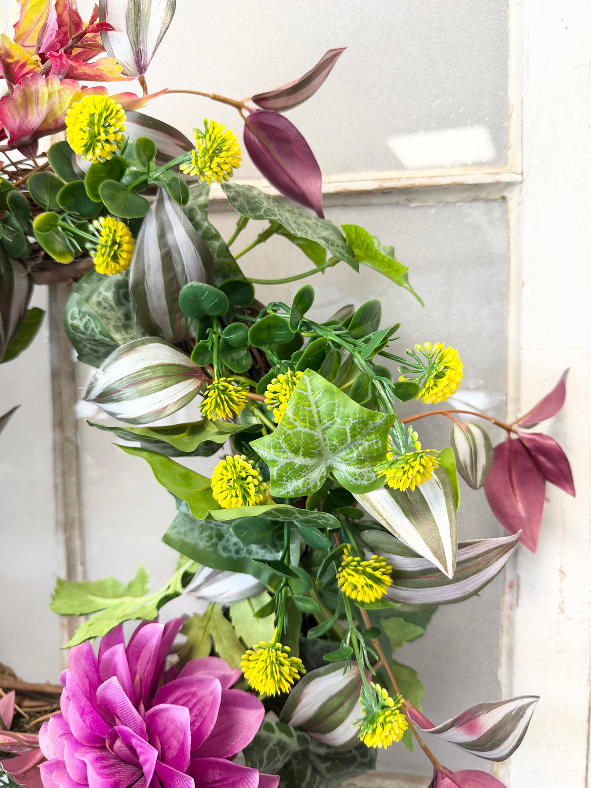 21" Dahlia Wreath