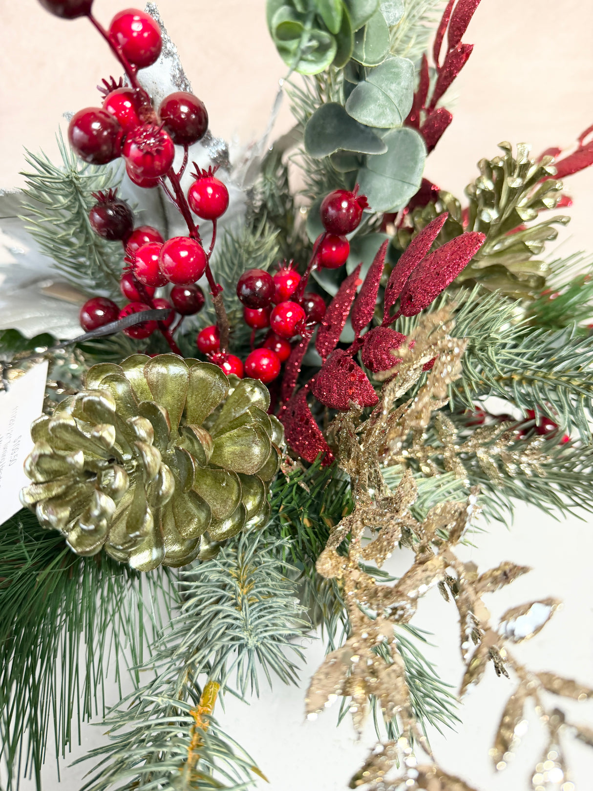 21" Turning Heads Centerpiece