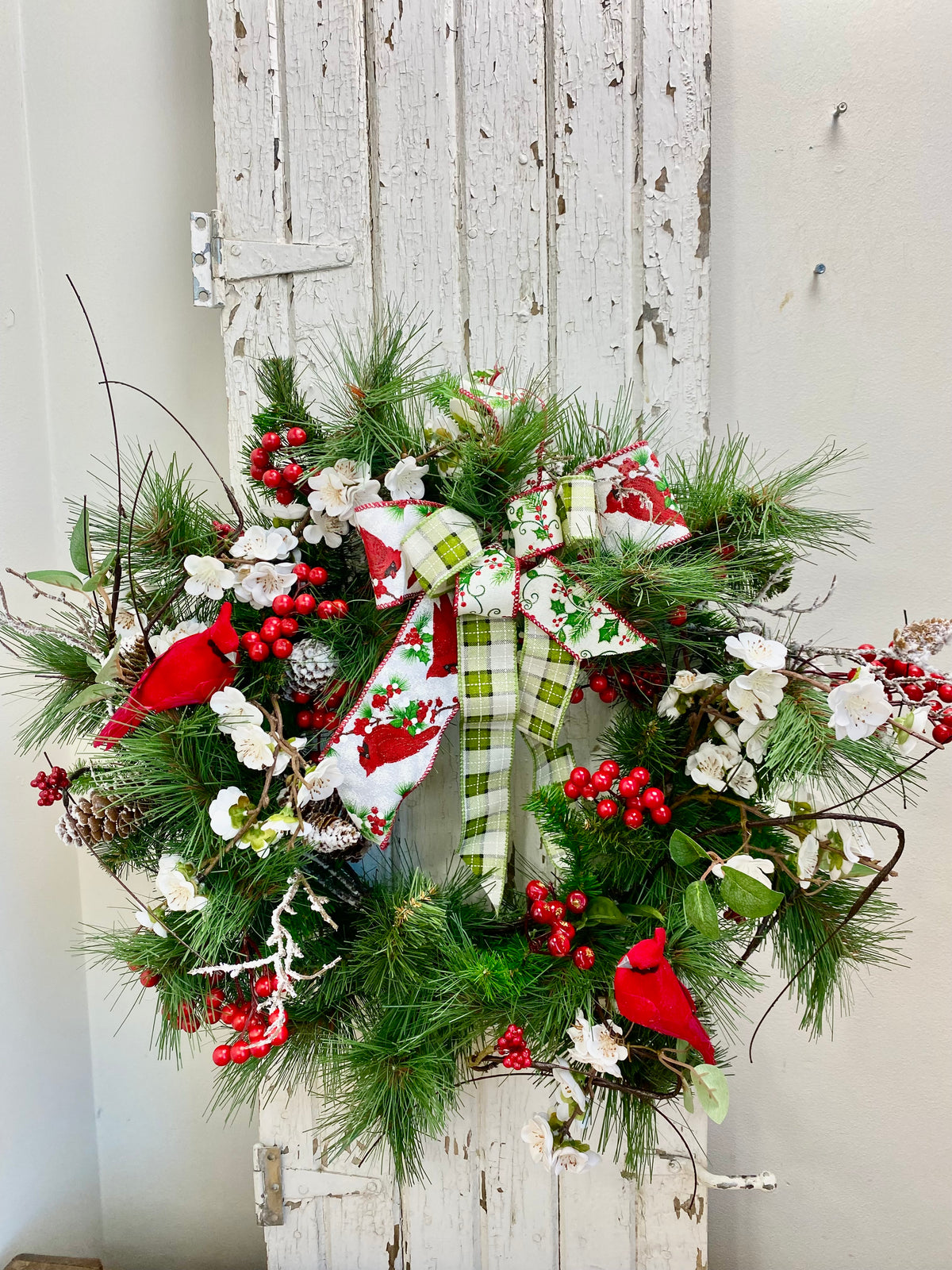 21" Mistletoe Wishes Wreath