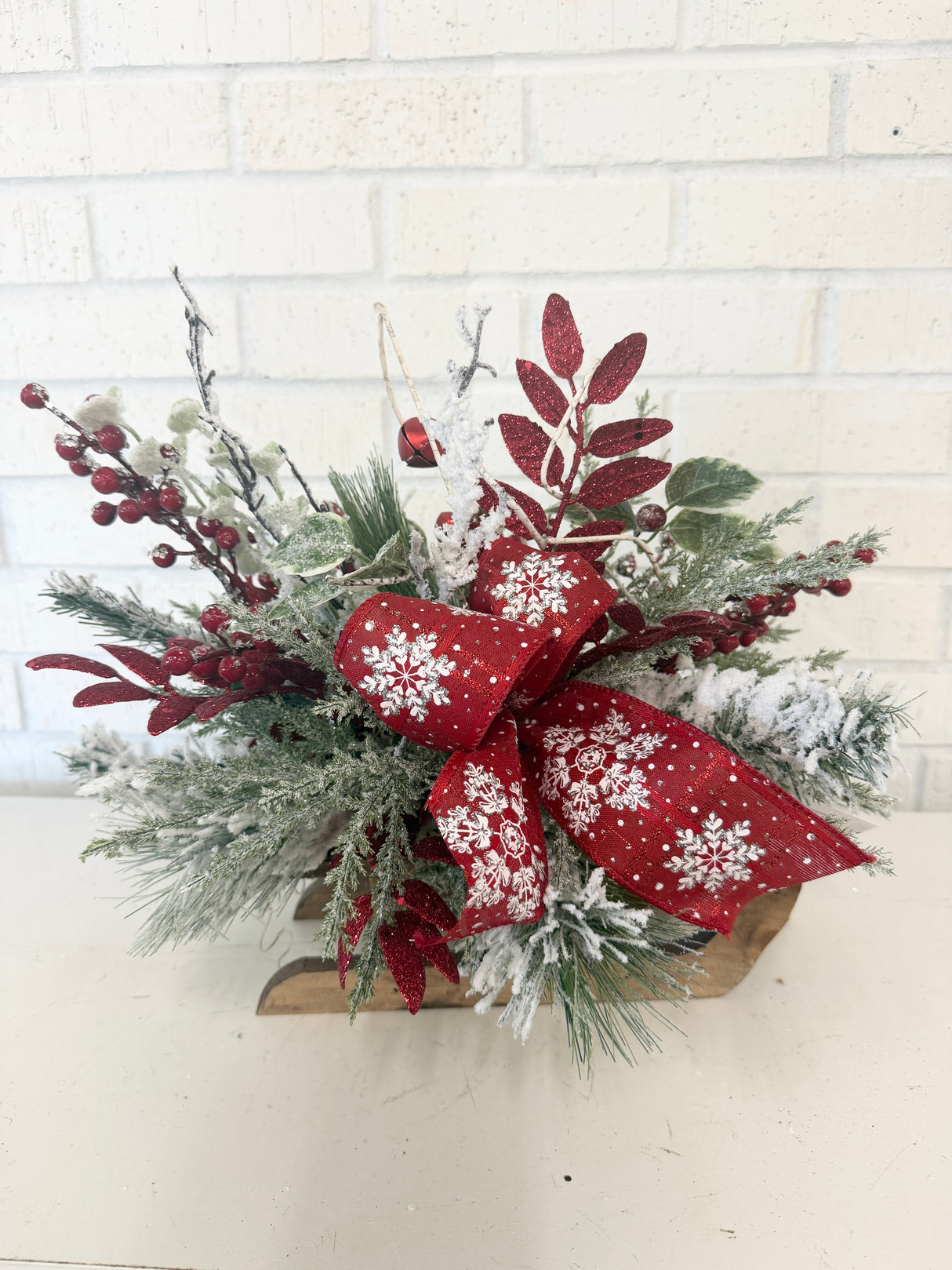 17" Sleigh Ride Centerpiece