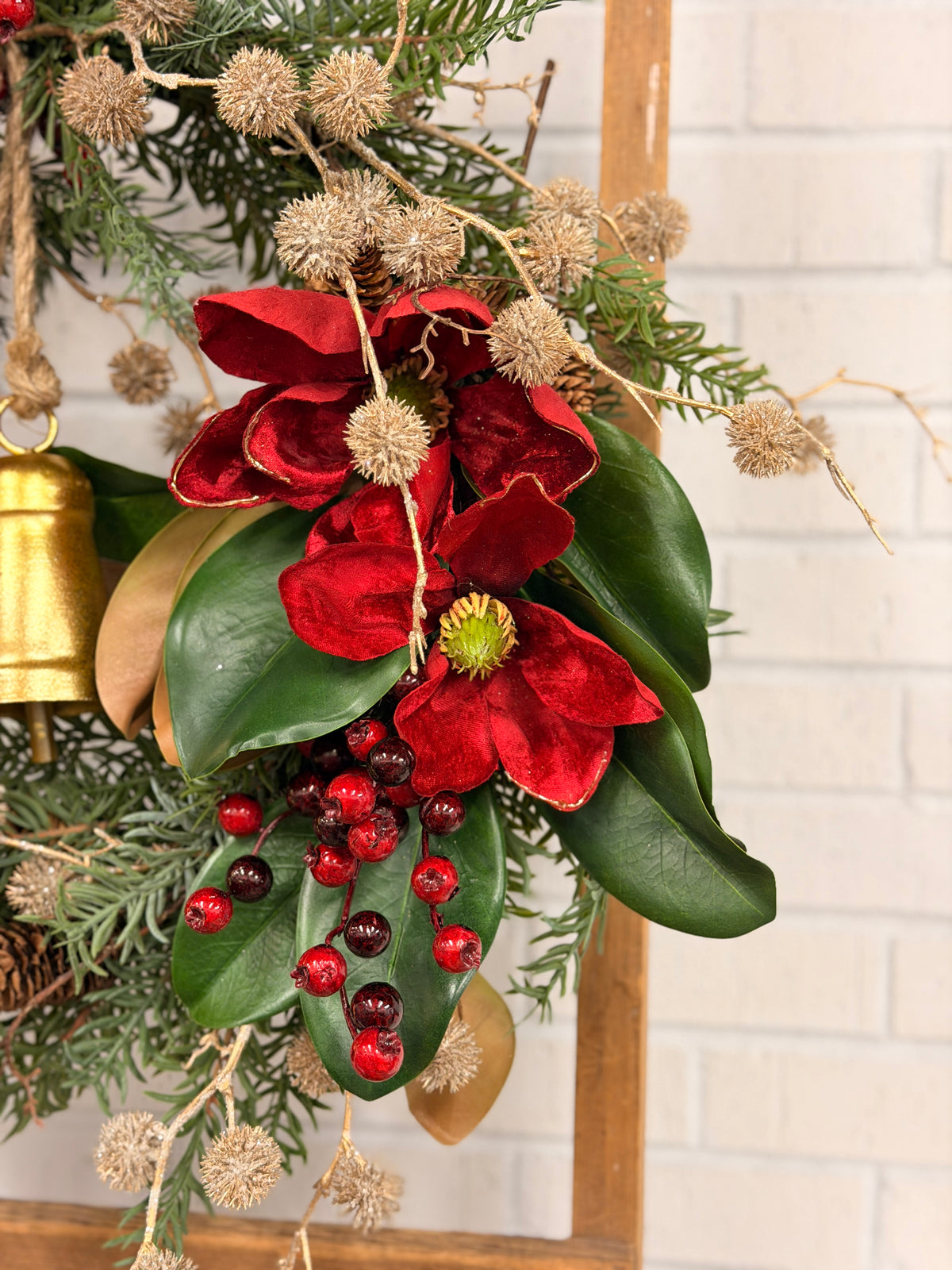 Velvet Magnolia Thistle Wreath Kit