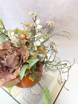 18" Hello Cutie Centerpiece