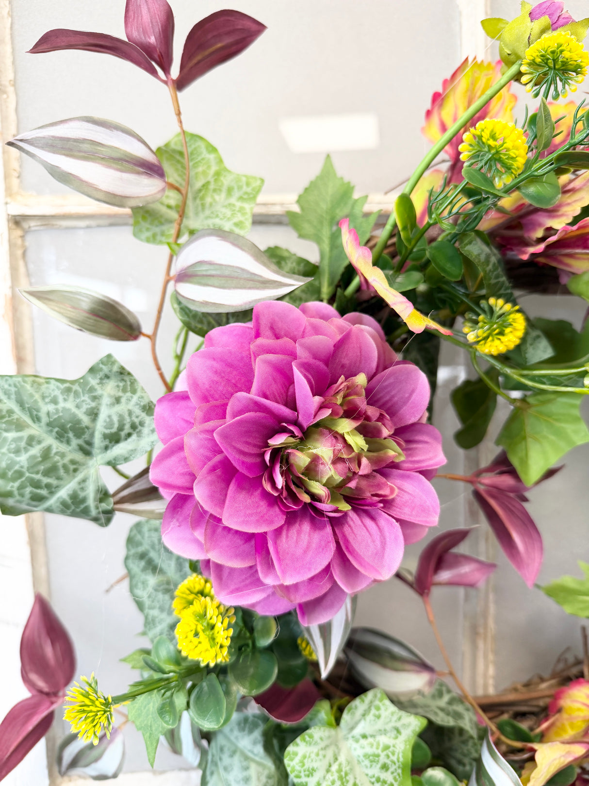 21" Dahlia Wreath