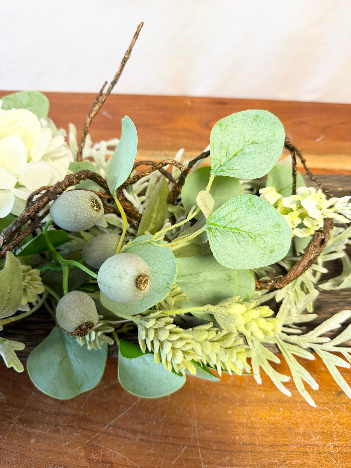 29" Gentle Bloom Swag