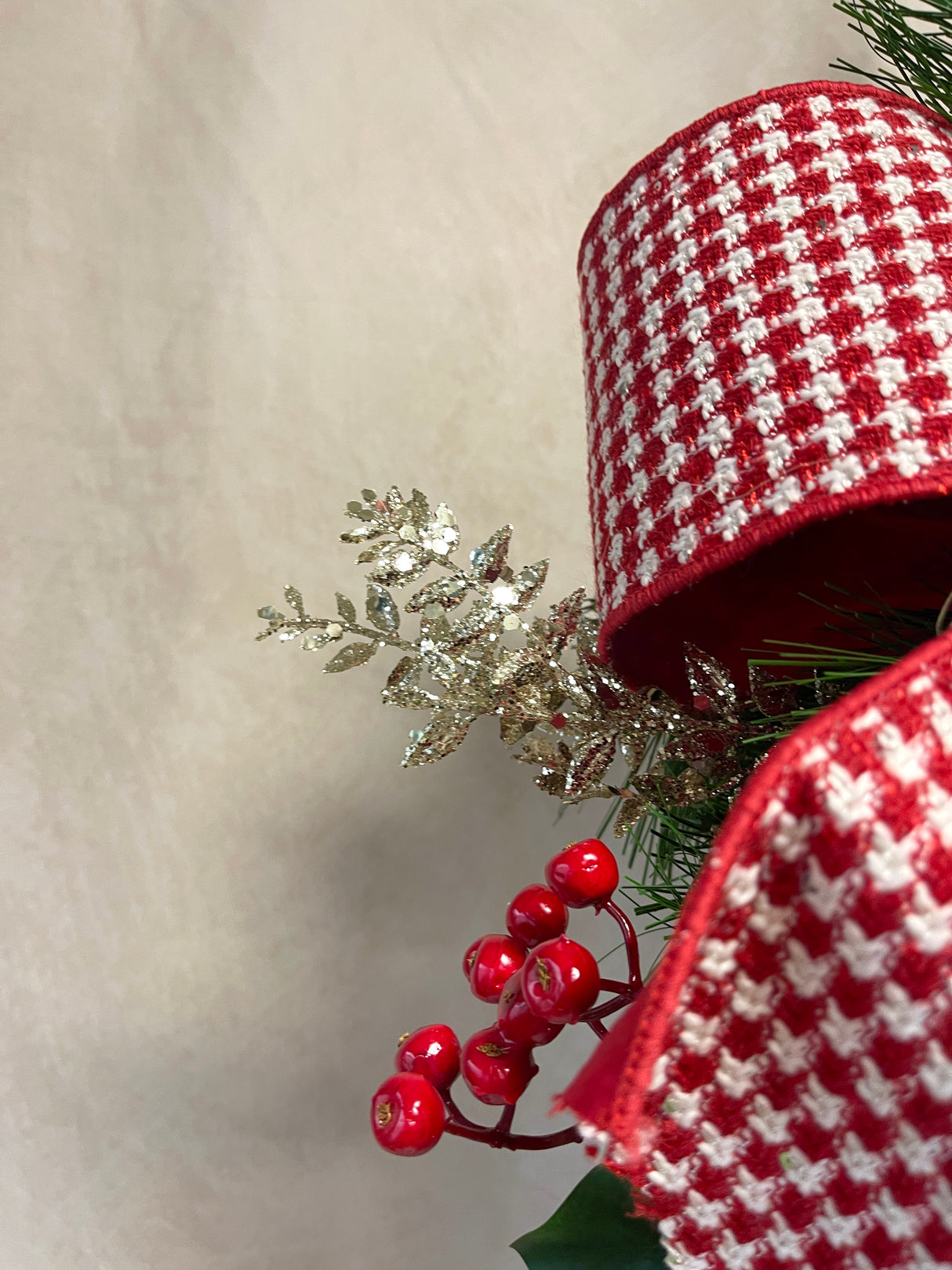 34" Magnolia Christmas Grace Teardrop Swag Design 2