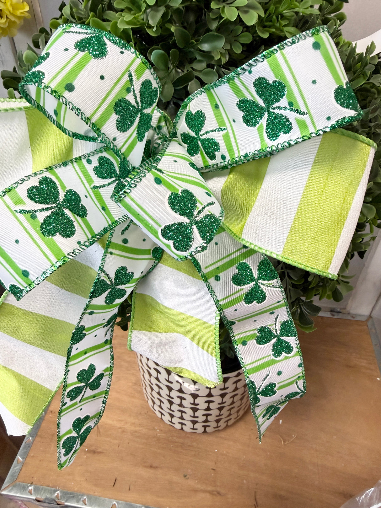 10" Lucky Shamrock Bow
