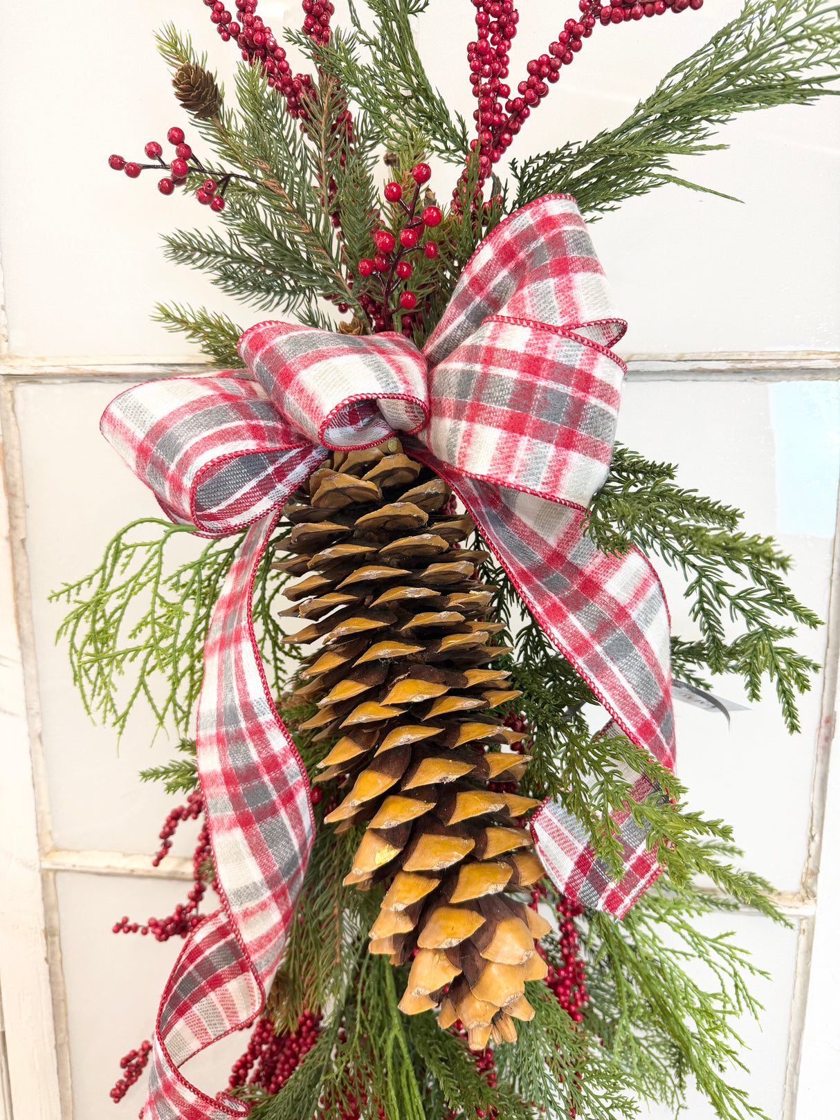 41" Pinecone Beauty Swag