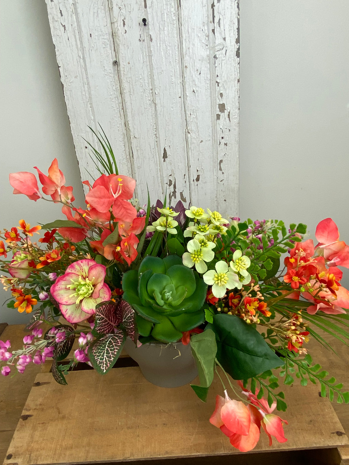 20" Tropical Vibes Centerpiece