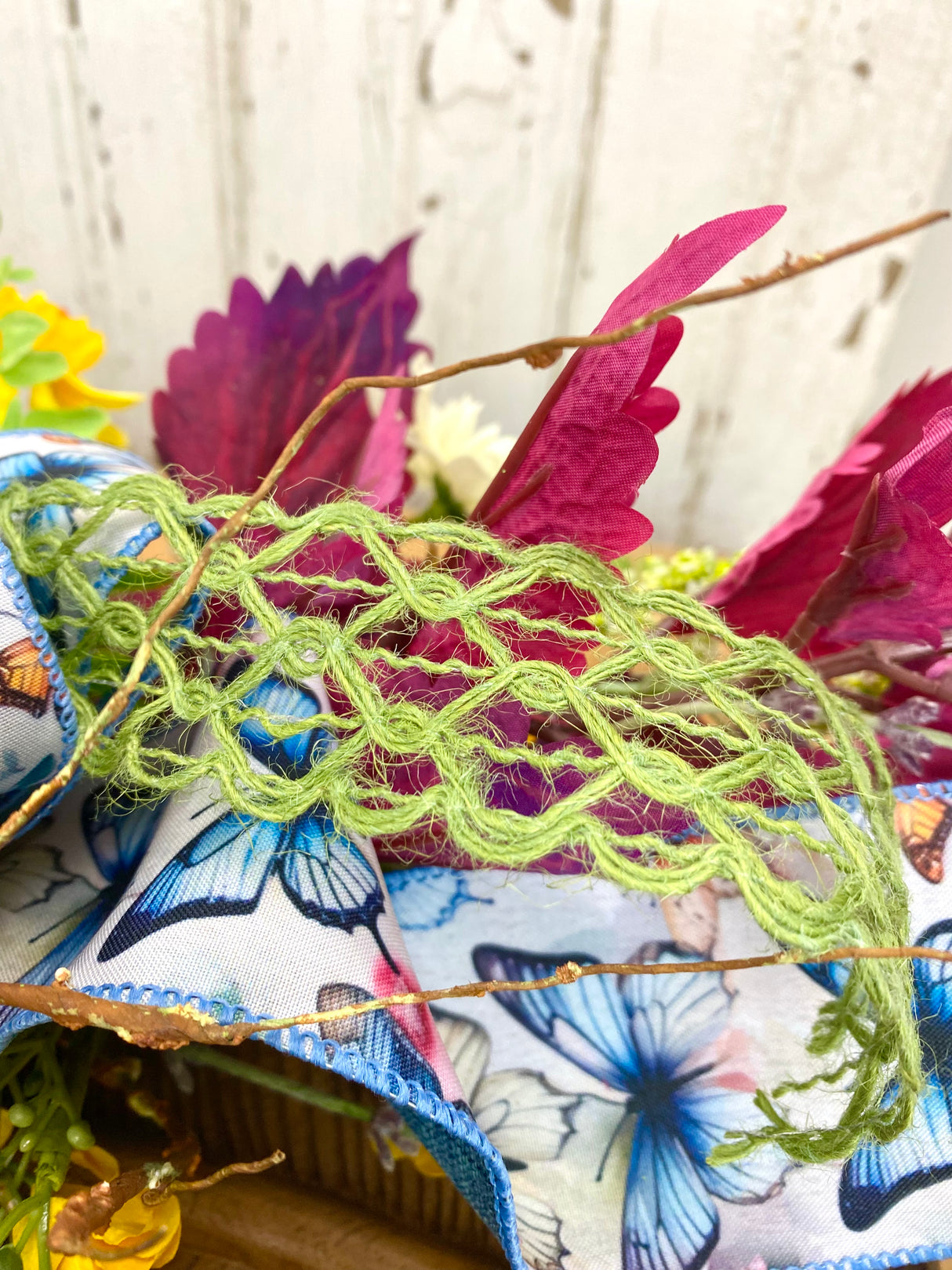 20" Flutter & Fern Horizontal Swag
