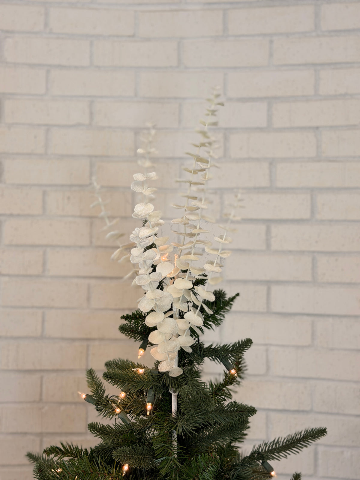 White Snow Eucalyptus Leaf Spray
