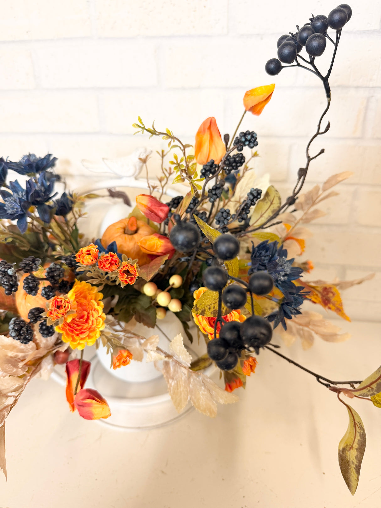 24" Hey There Pumpkin Centerpiece