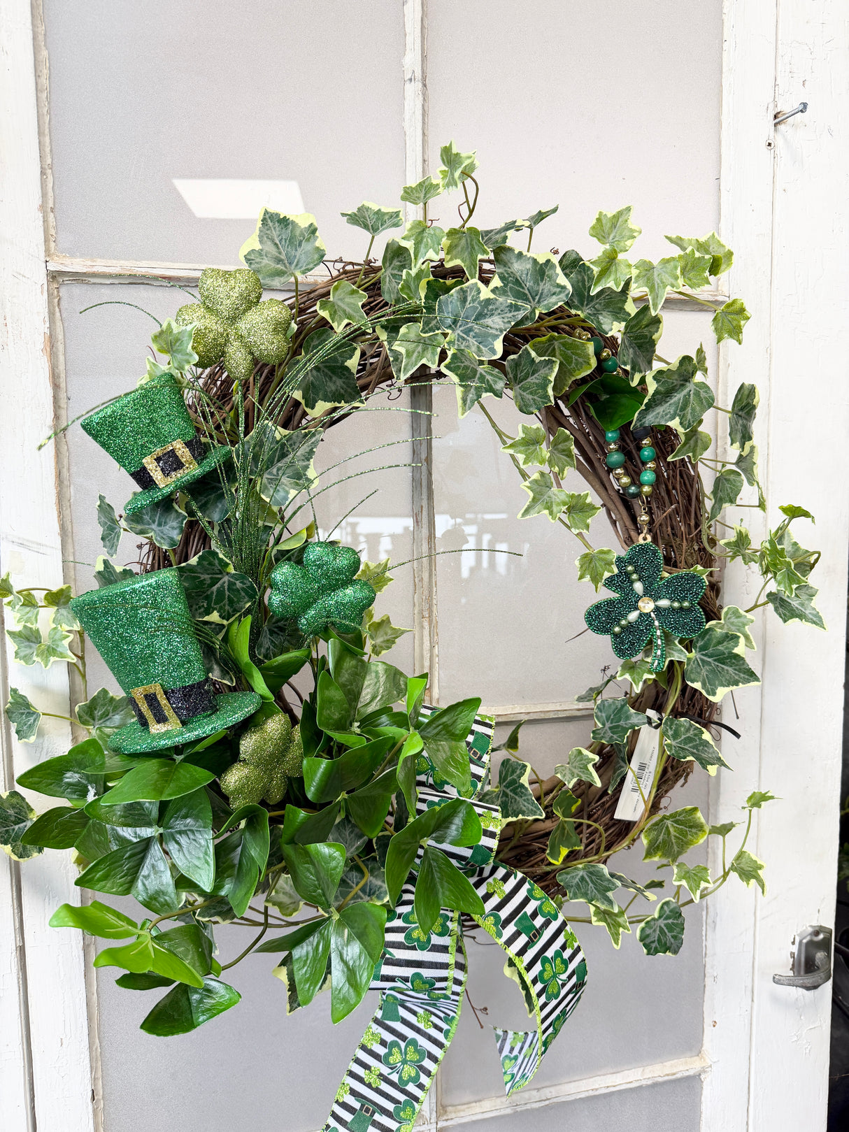 23" Feeling Lucky Wreath