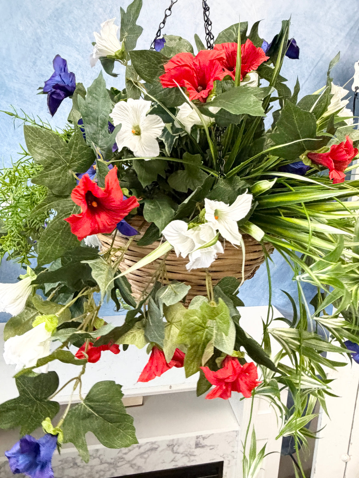 28" UV American Dream Hanging Basket