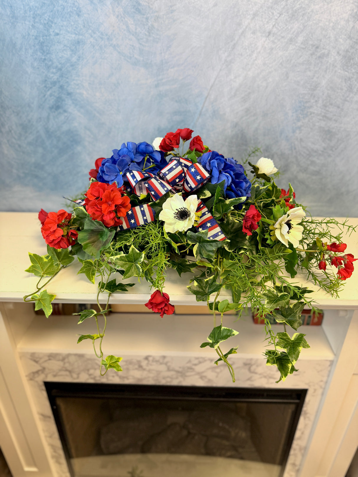 30" UV Protect Patriotic Charm Memorial Saddle