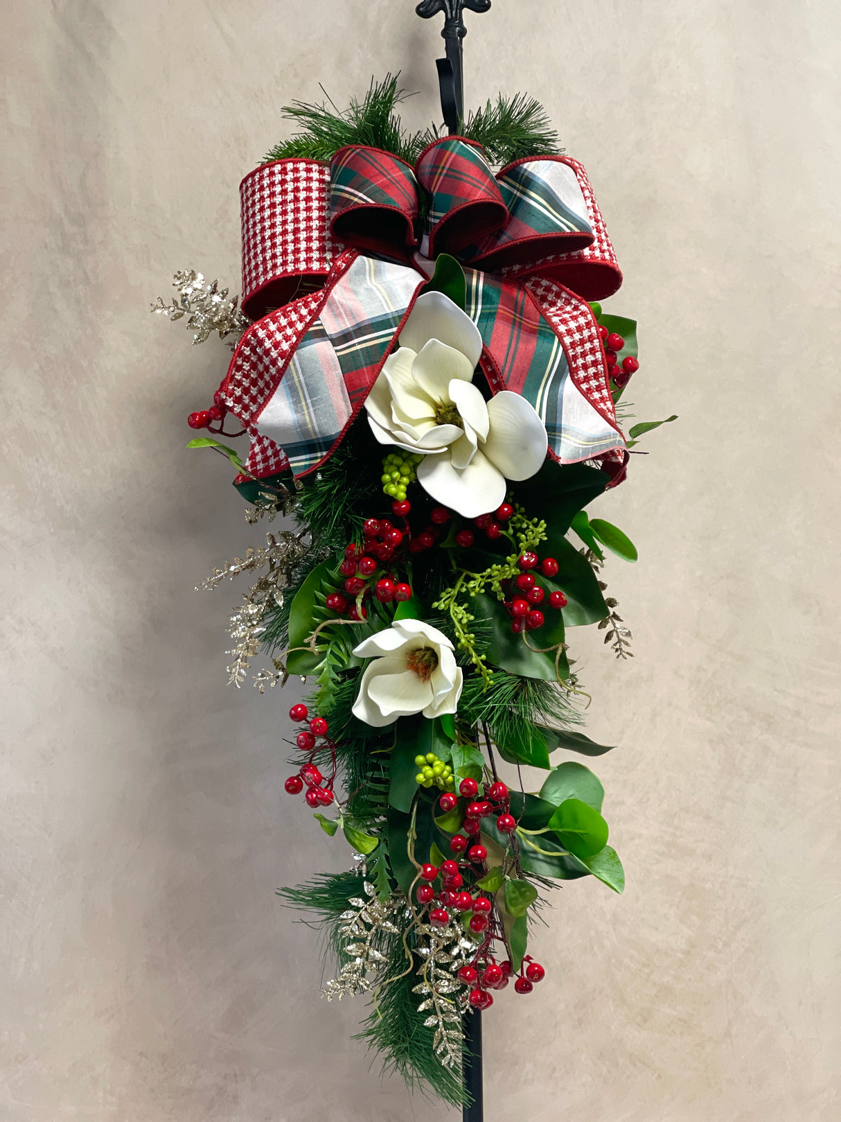 34" Magnolia Christmas Grace Teardrop Swag Design 2