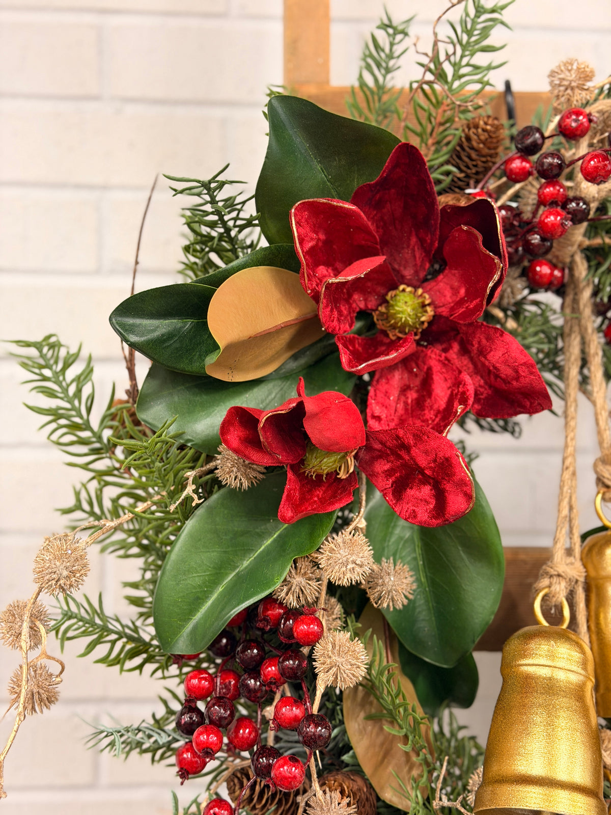 Velvet Magnolia Thistle Wreath Kit