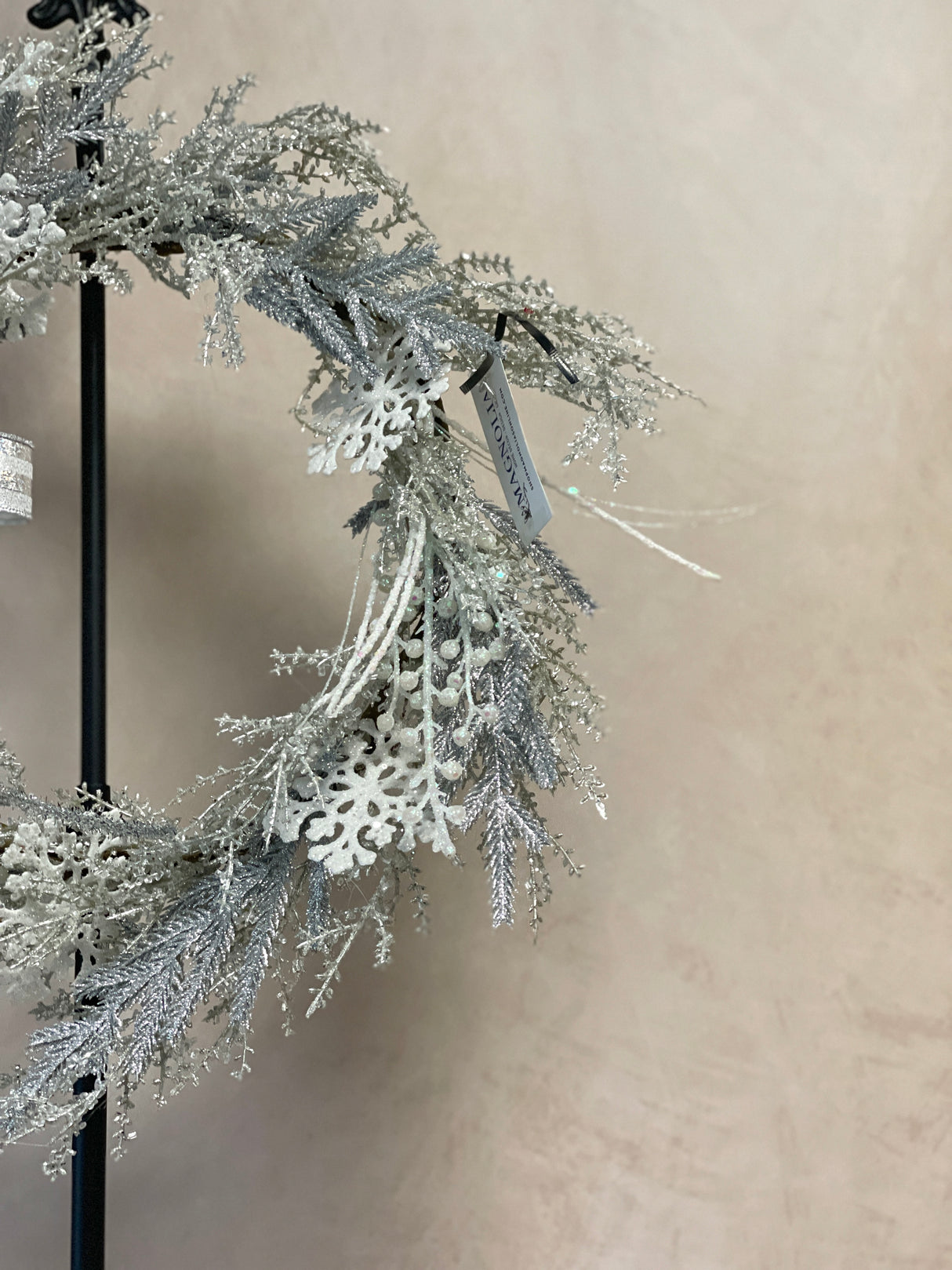 20" Frozen In Time Wreath