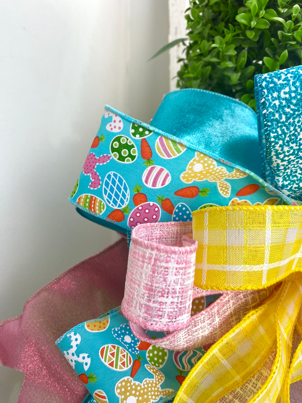 20" Carrot Patch Cutie Bow