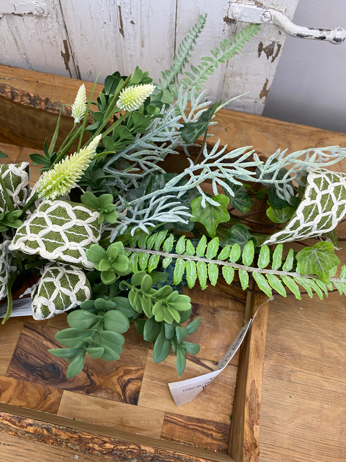 28" Natures Embrace Swag