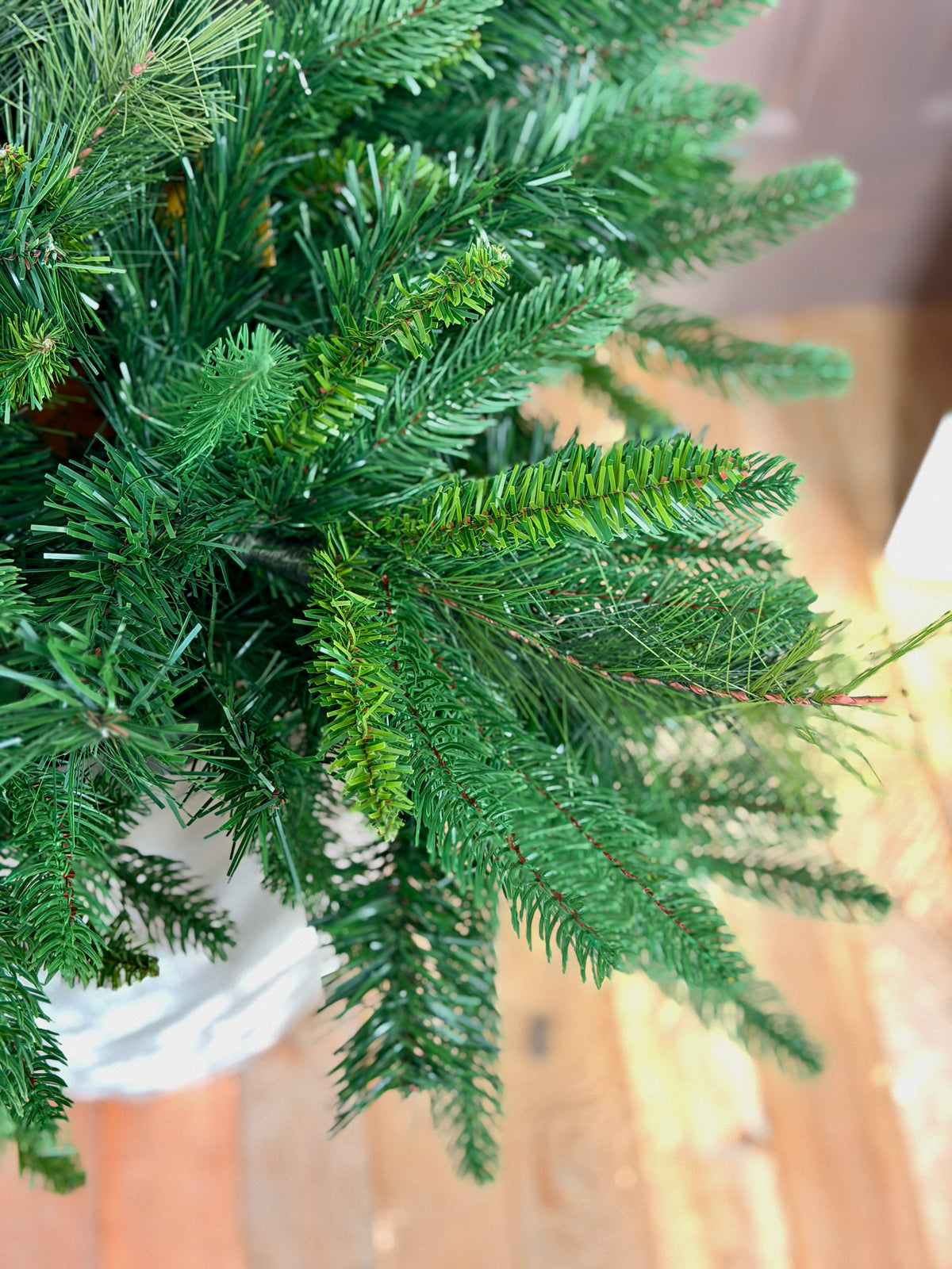 Pine Porch Pot Cover