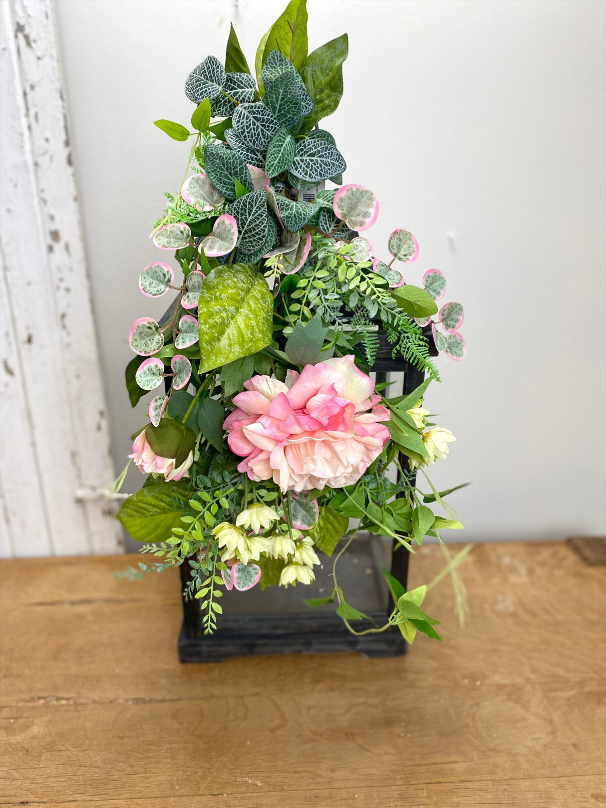 24" Petals and Promises Vertical Swag