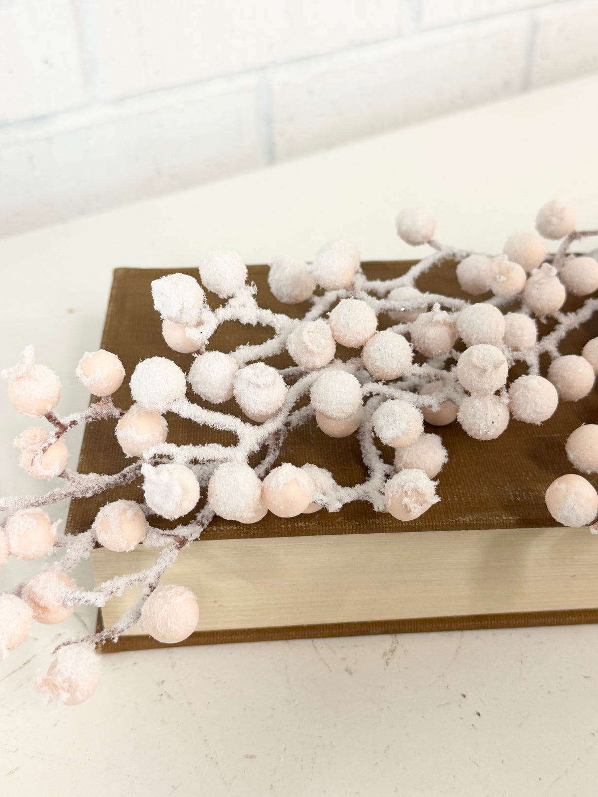 Ivory Snow Berry Stem