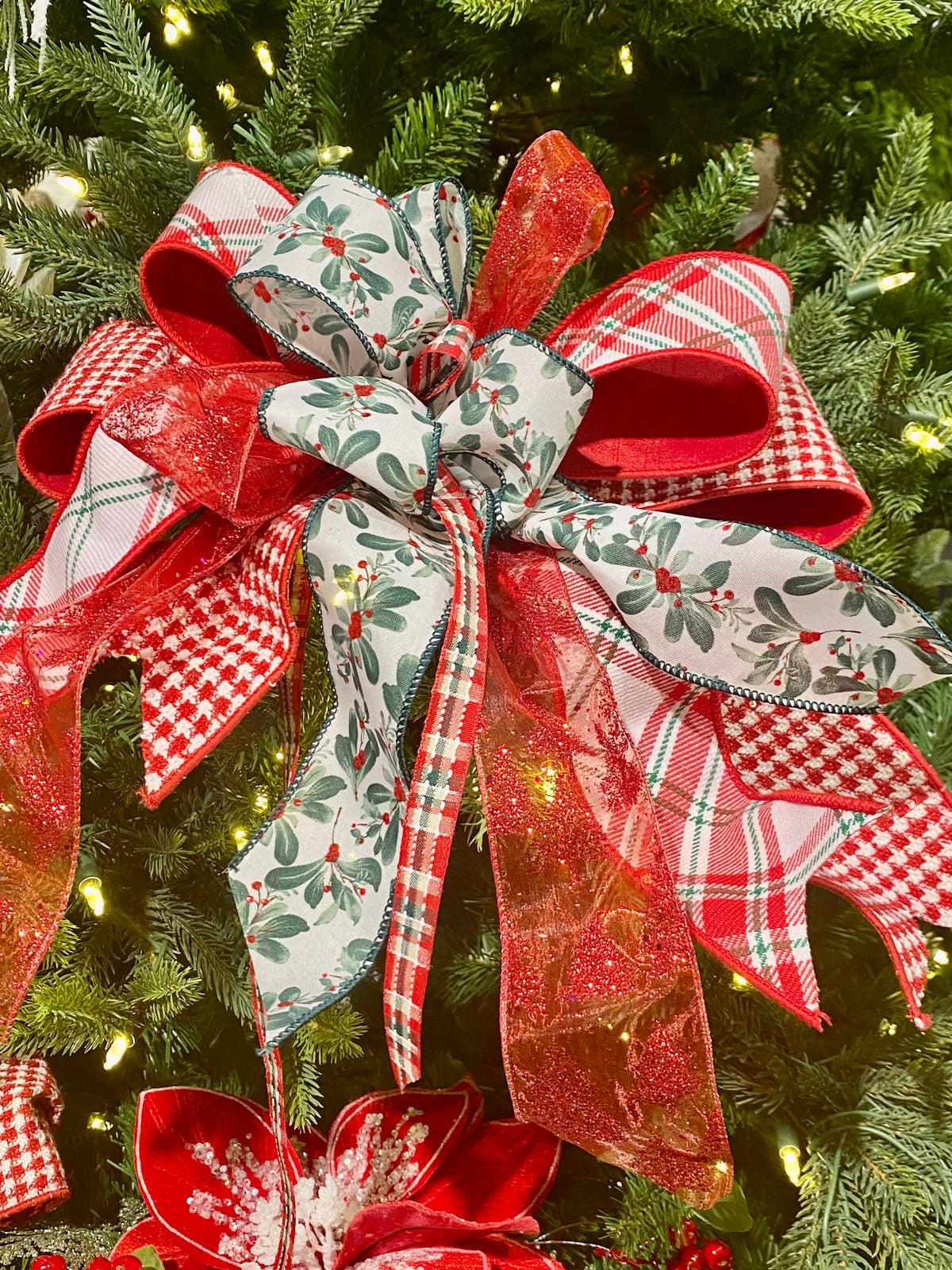 15" Mistletoe Memories Bow