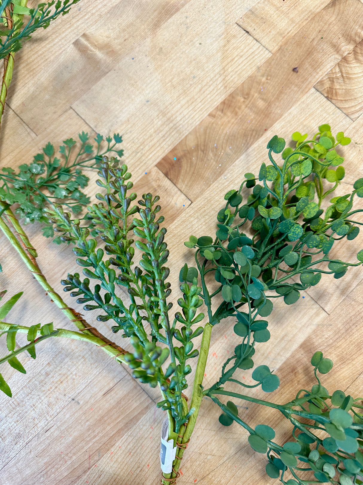 6' Mixed Greens Fern Garland
