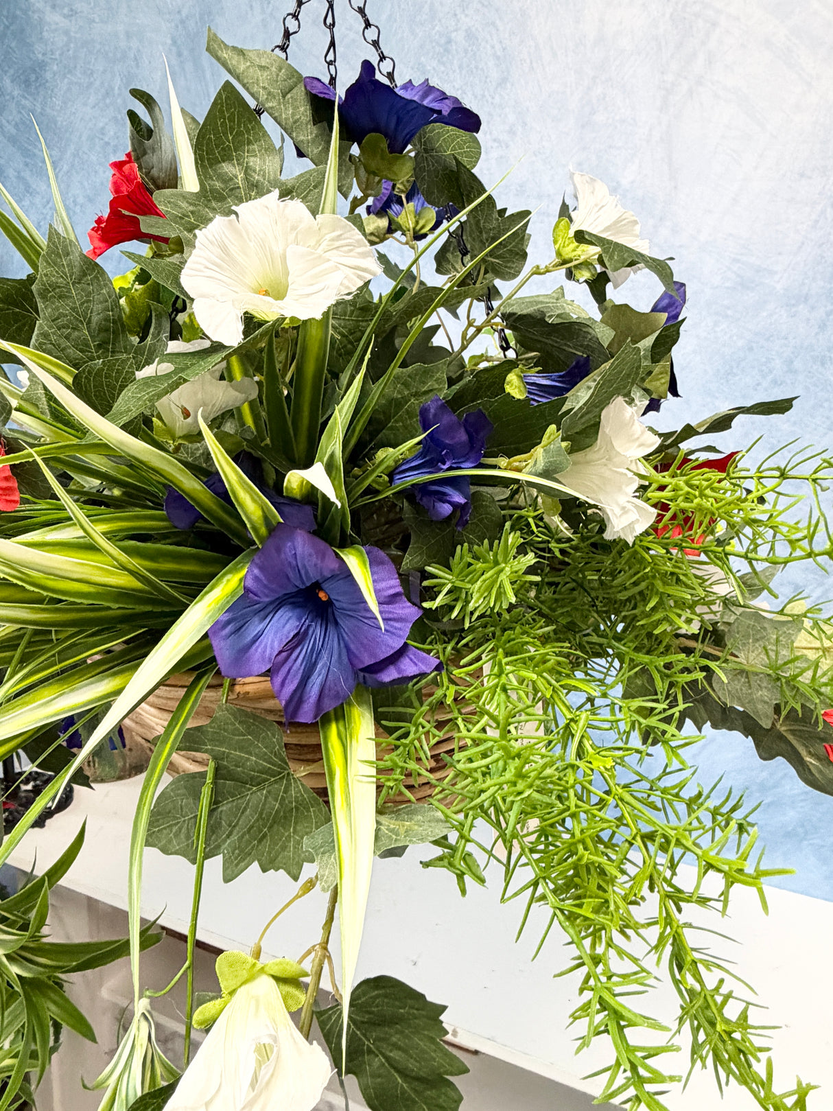 28" UV American Dream Hanging Basket