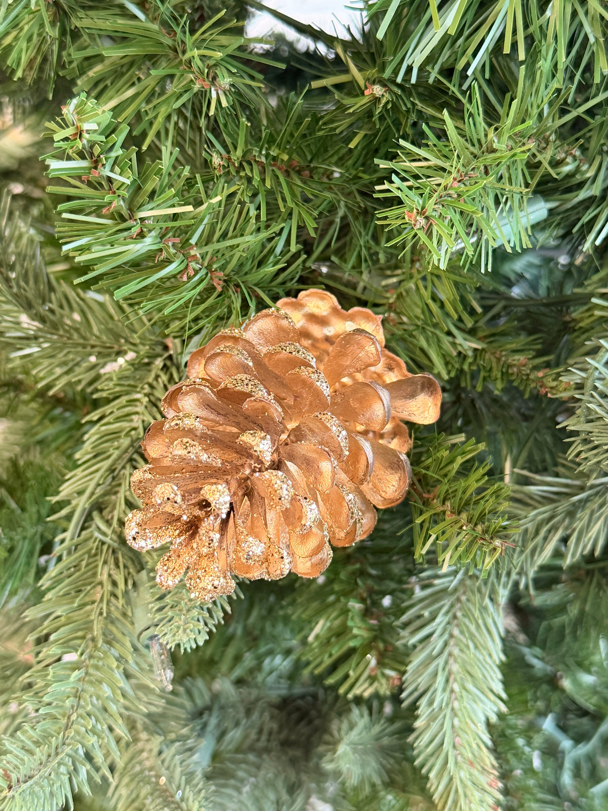 Gold Pinecone Pick