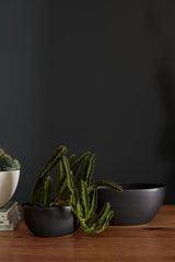 Black Metta Boat Planter -2 Sizes