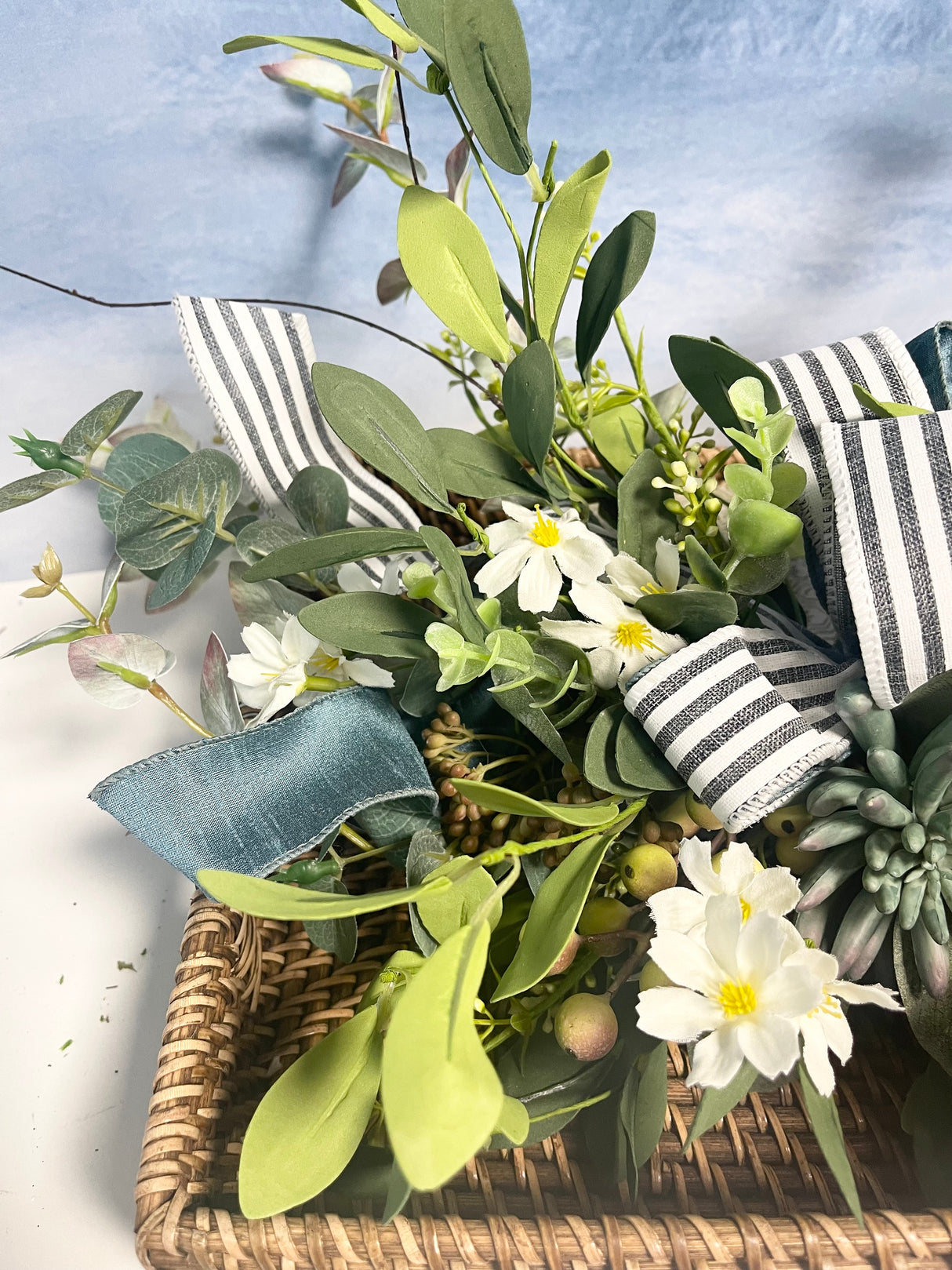 27" Living In The Moment Swag