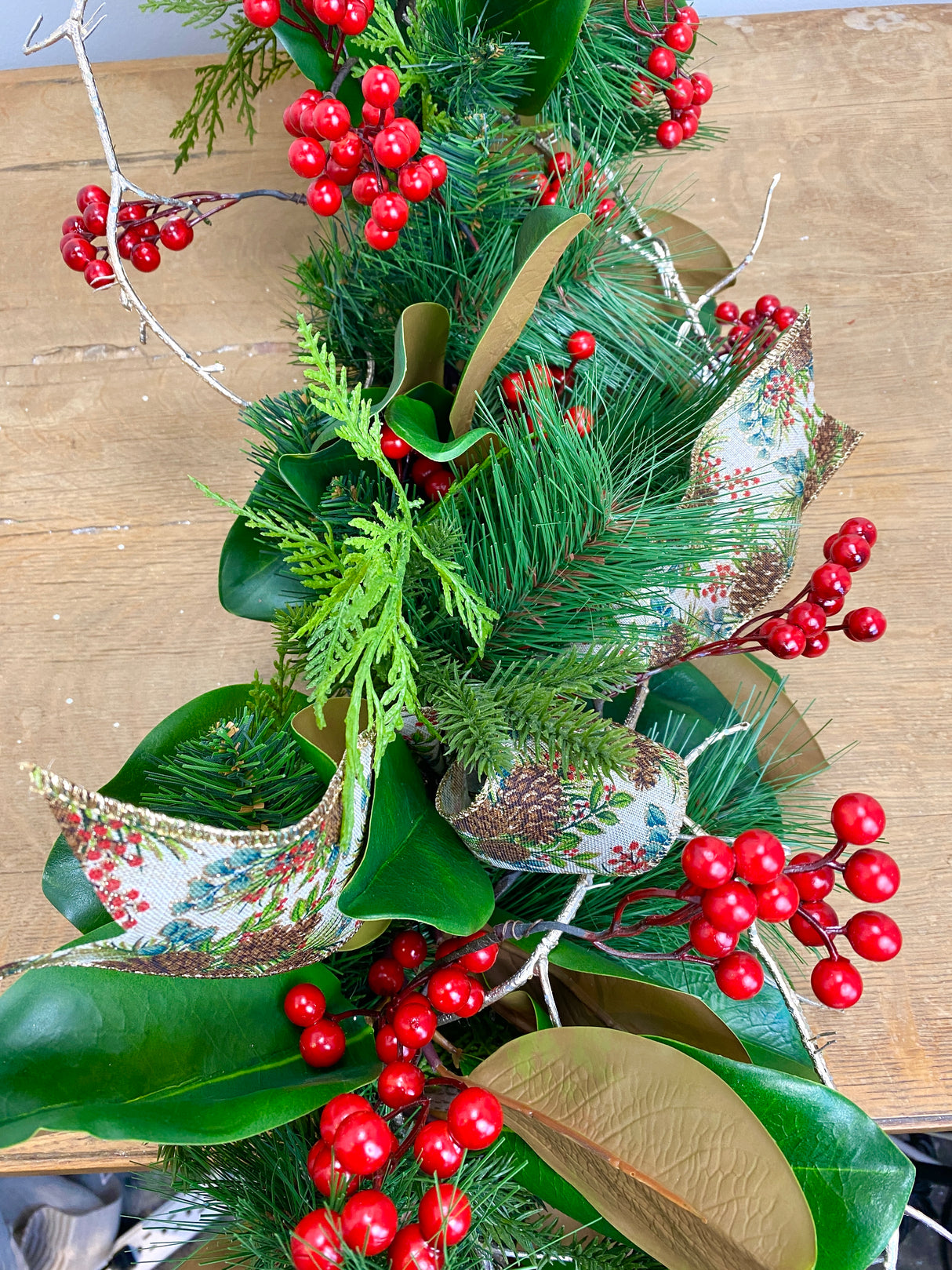 65" Berries And Pine garland