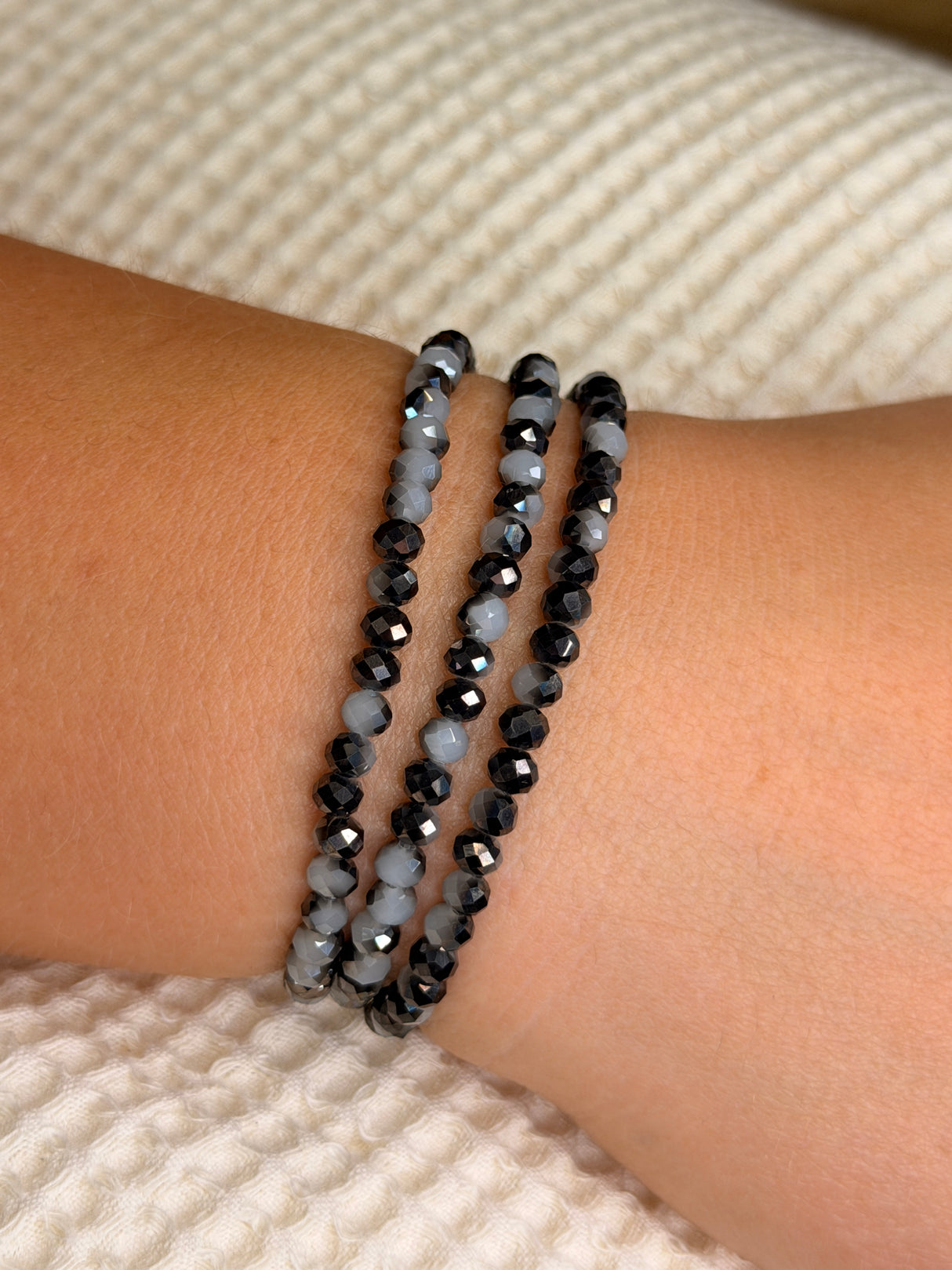 Gray Transitioning Stretchy Facet Mila-Mix Bracelet