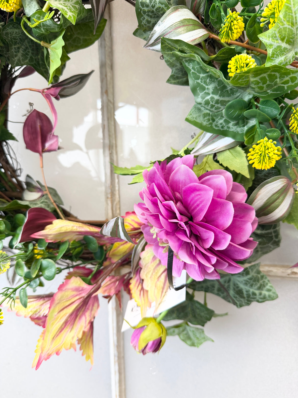 21" Dahlia Wreath
