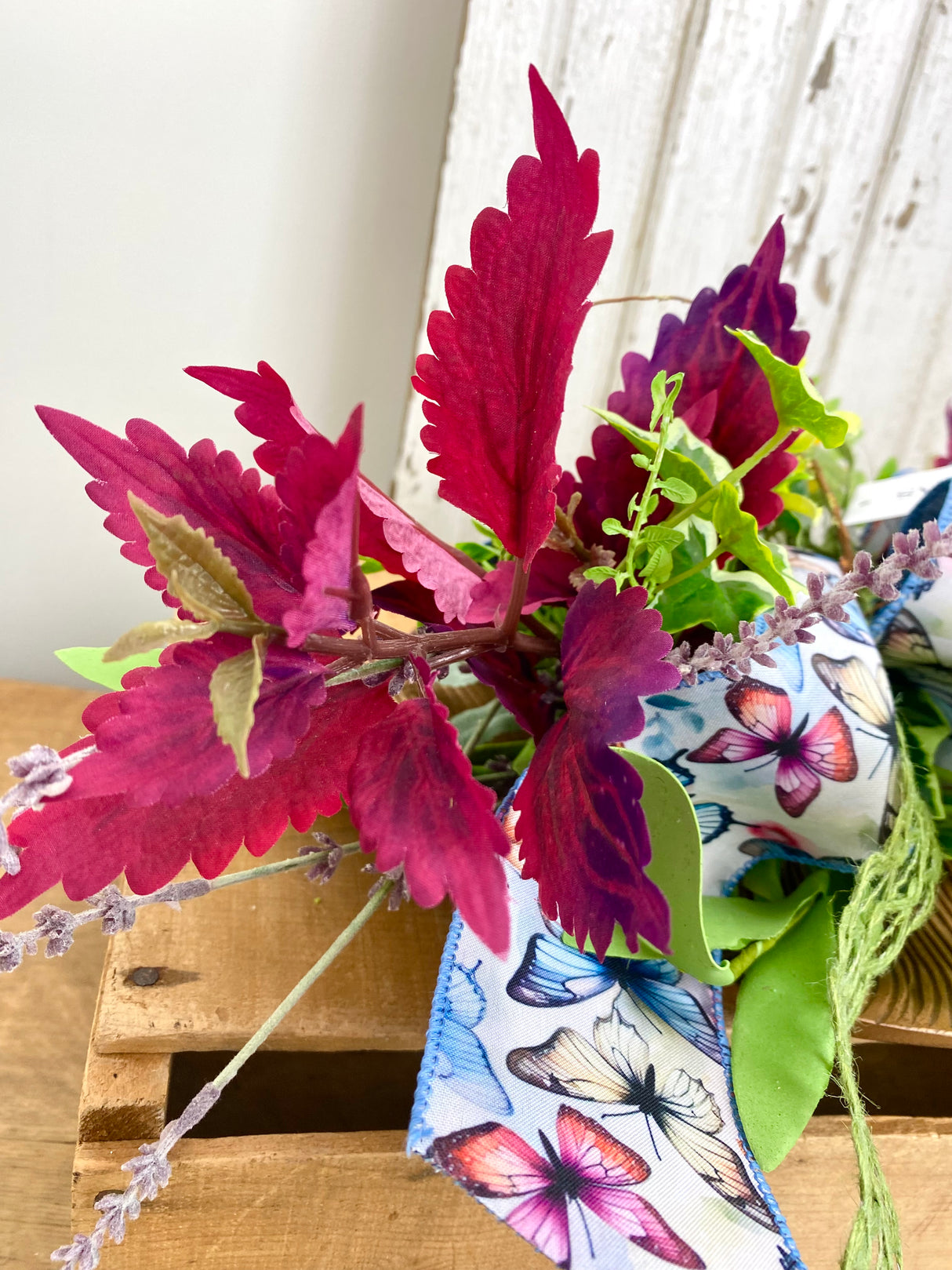 20" Flutter & Fern Horizontal Swag
