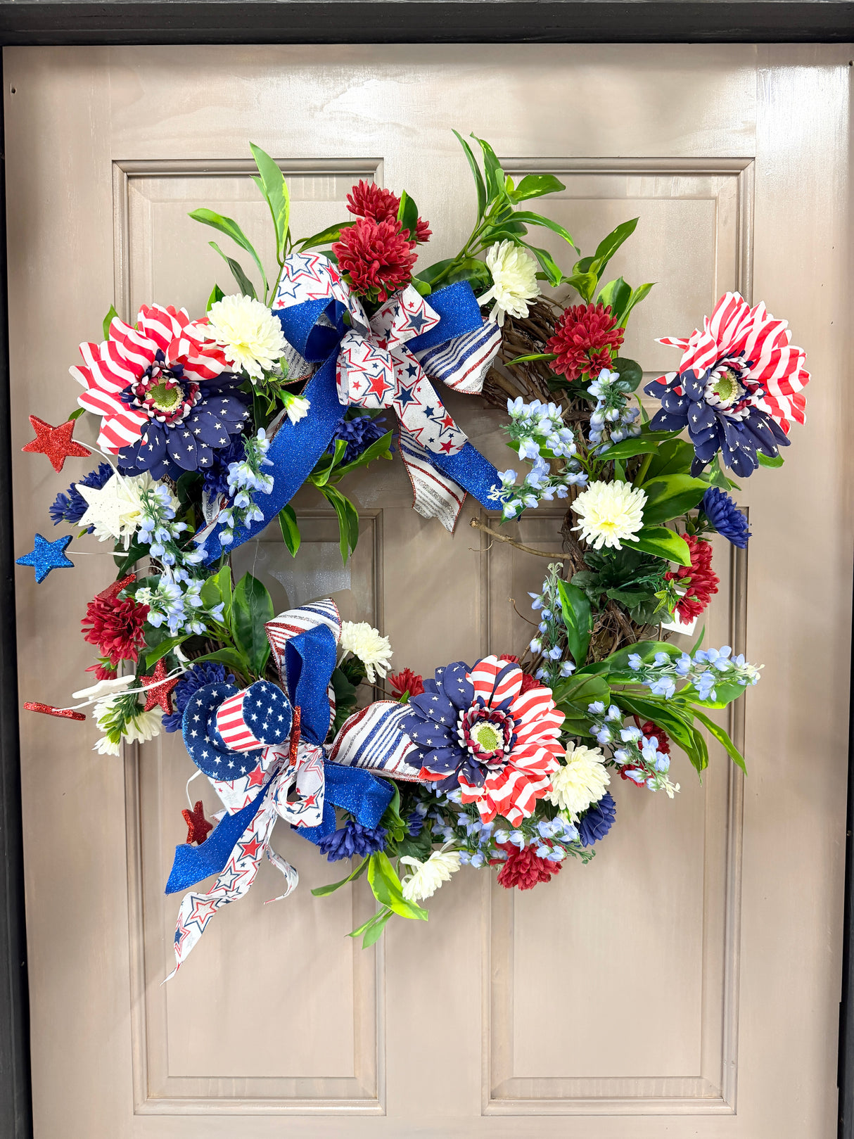 24" Hats Off America Wreath