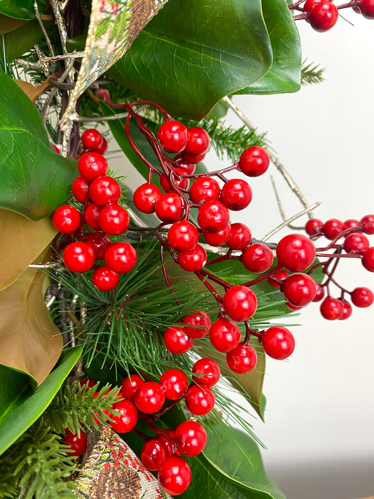 65" Berries And Pine garland
