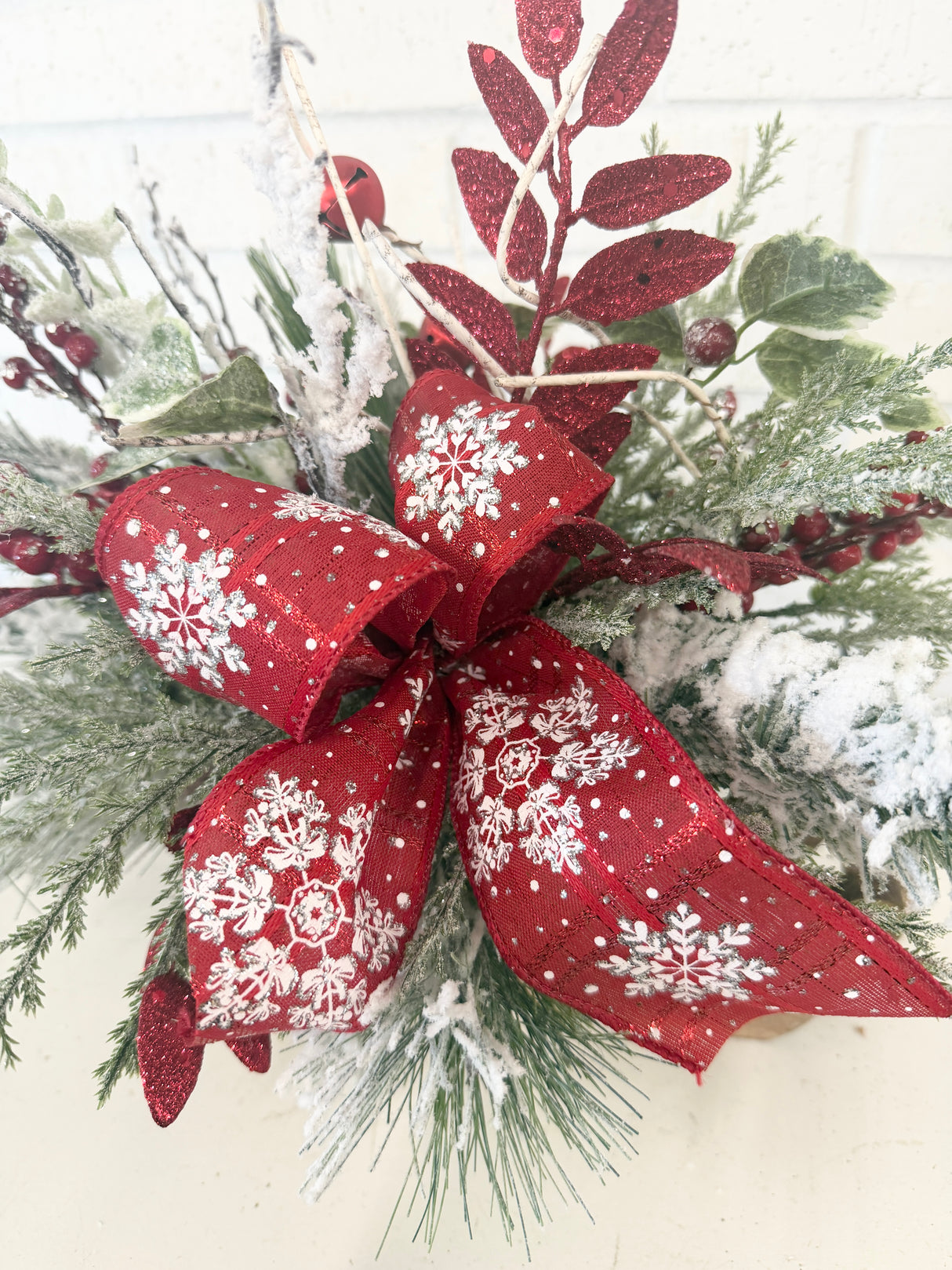 17" Sleigh Ride Centerpiece