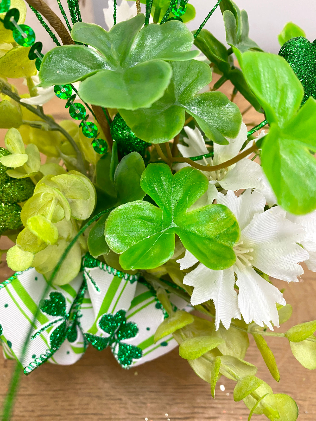 14" Pot Of Gold Centerpiece