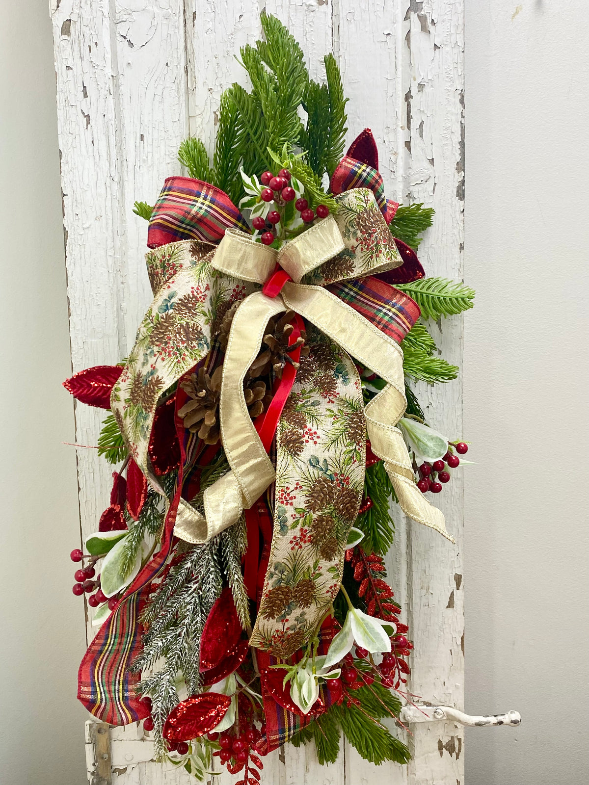 26" Yuletide Woodland Swag