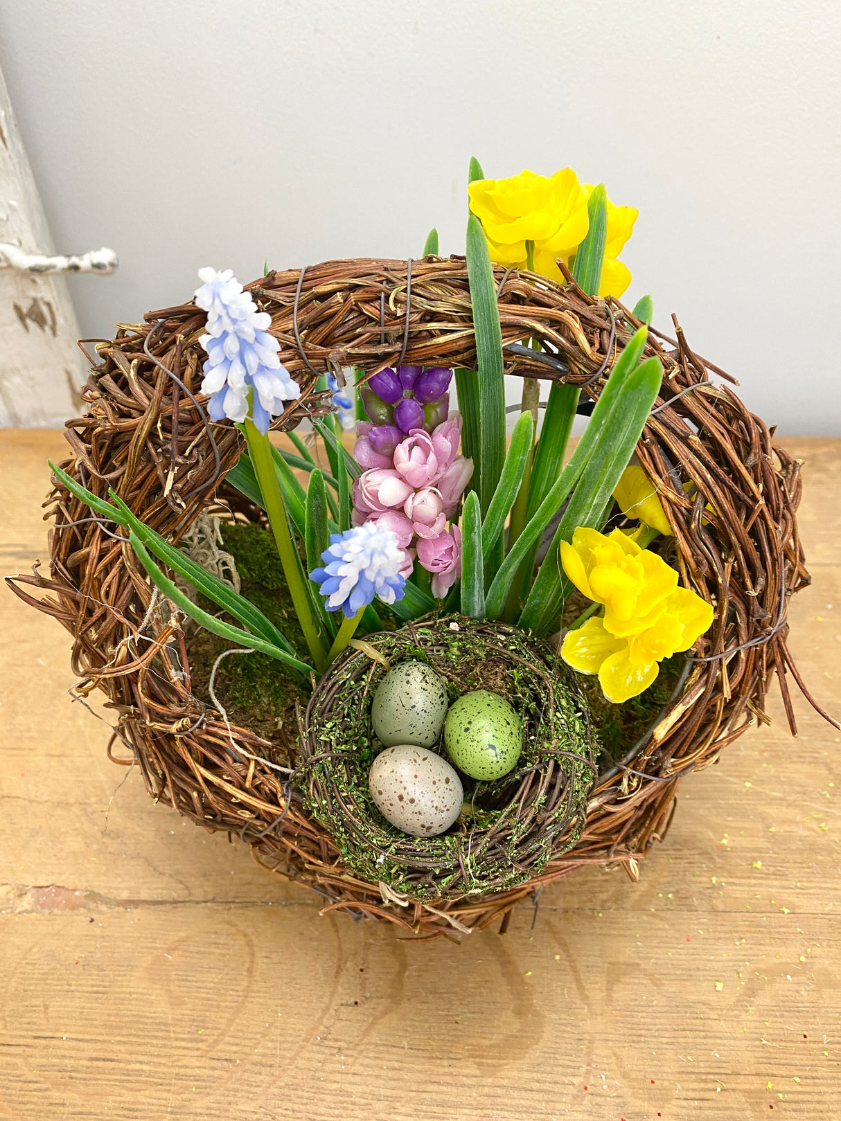 9" Simply Spring Centerpiece