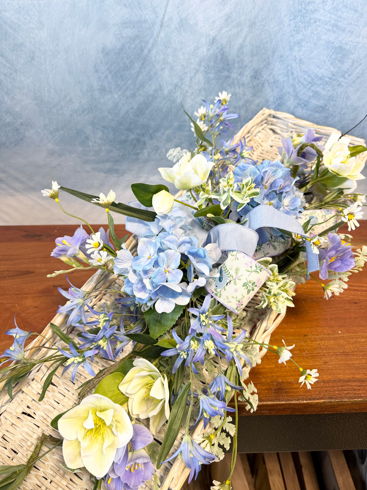 32" Blue Birds Singing Swag