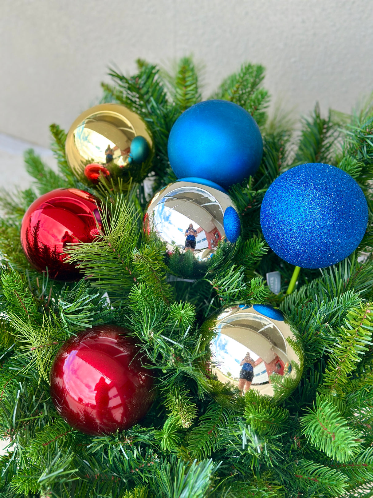 Shiny Champagne Ornament Stake